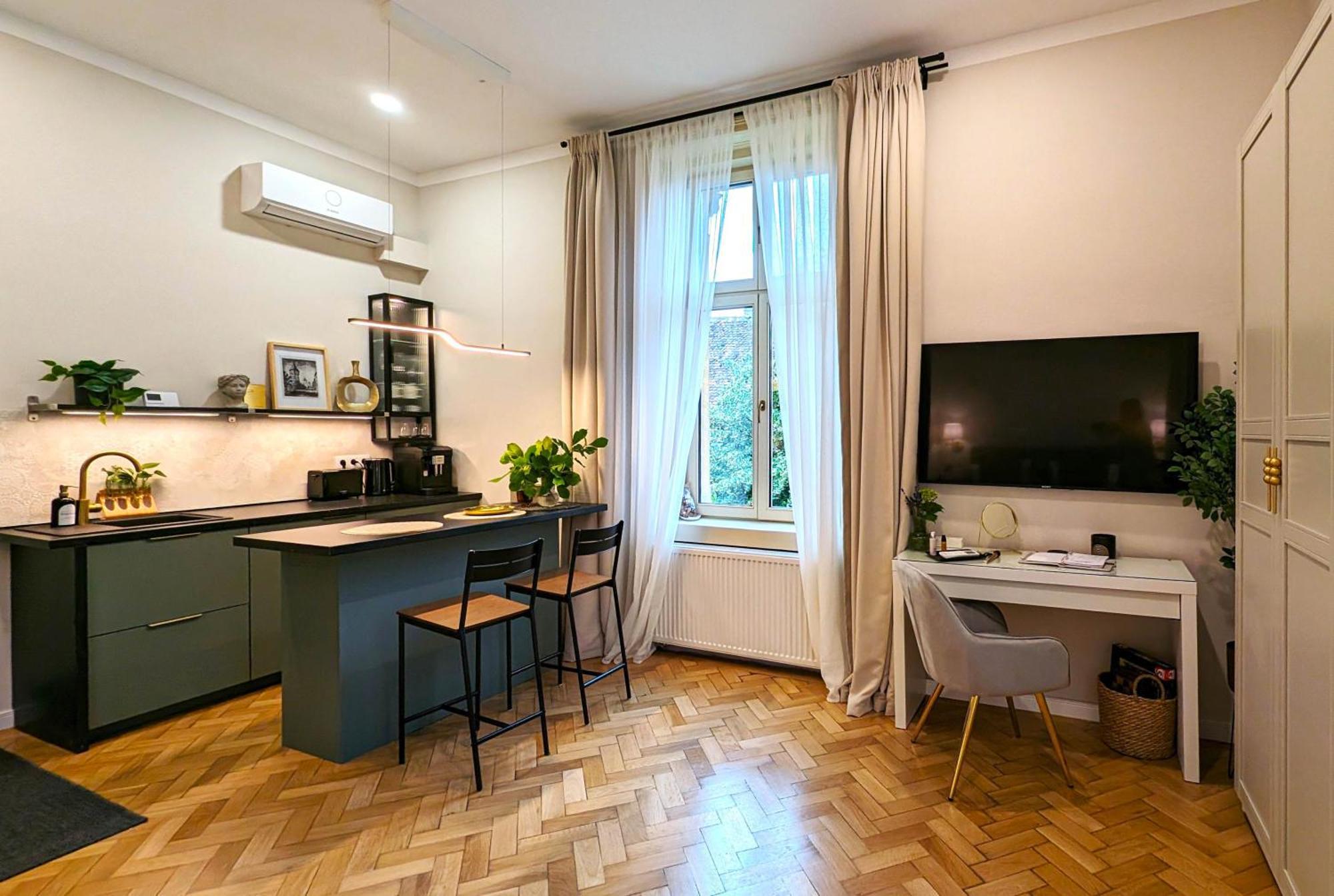 Apartment In Historic Center, Quiet Area, Ac سيبيو المظهر الخارجي الصورة